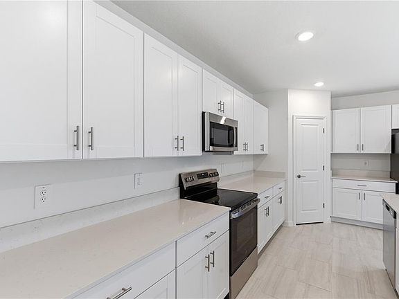 4th image of 9947 Allendale St