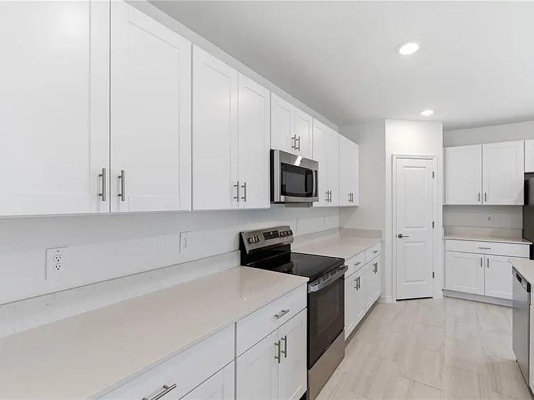 9947 Allendale St — Photo 13