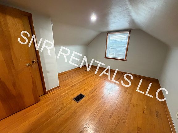 4th image of 4913 Westmont Dr