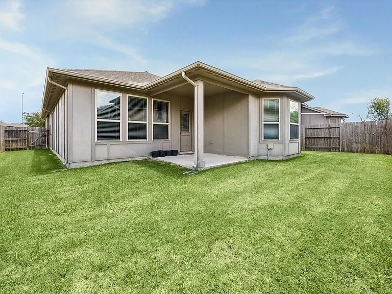 18111 Alora Springs Trc — Photo 20