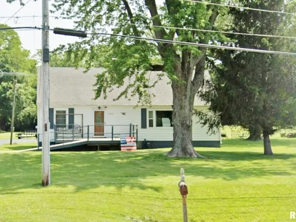 11822 W Farmington Rd, Hanna City, IL 61536