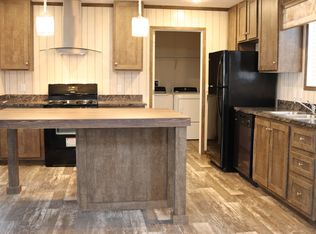 38993 Bayview Rd, New Boston, MI 48164