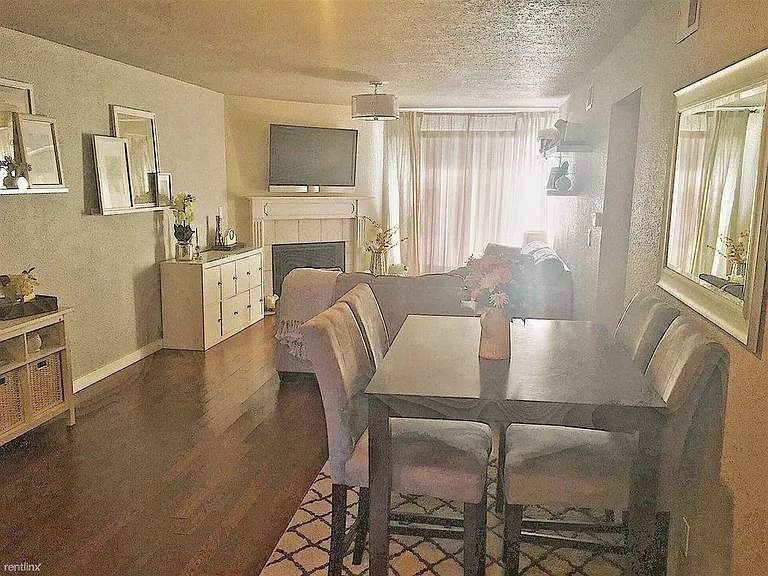 447 Wright St #215 — Photo 3
