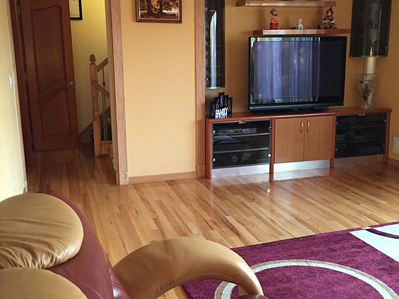 2nd image of 261 Maybury Ave