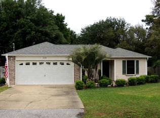 6628 Fairmont St, Navarre, FL 32566