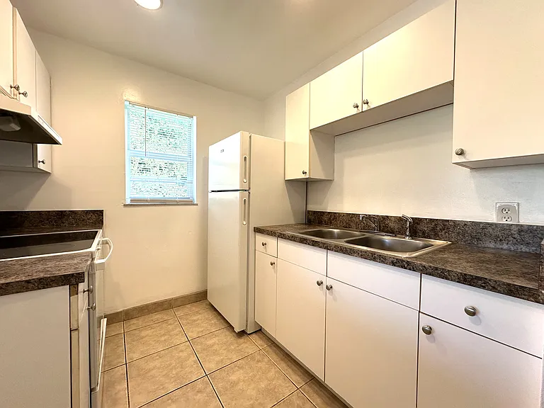 3391 NE West Ct #201 — Photo 7