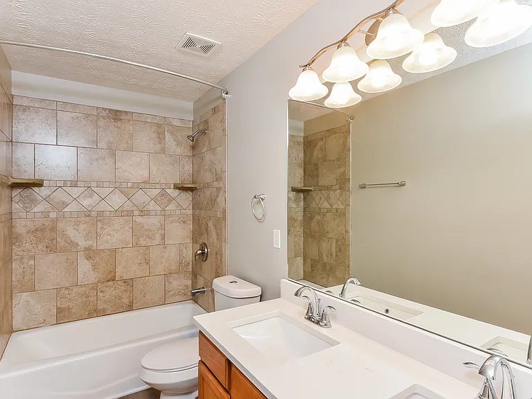 2521 Meadow Pond Trl — Photo 18