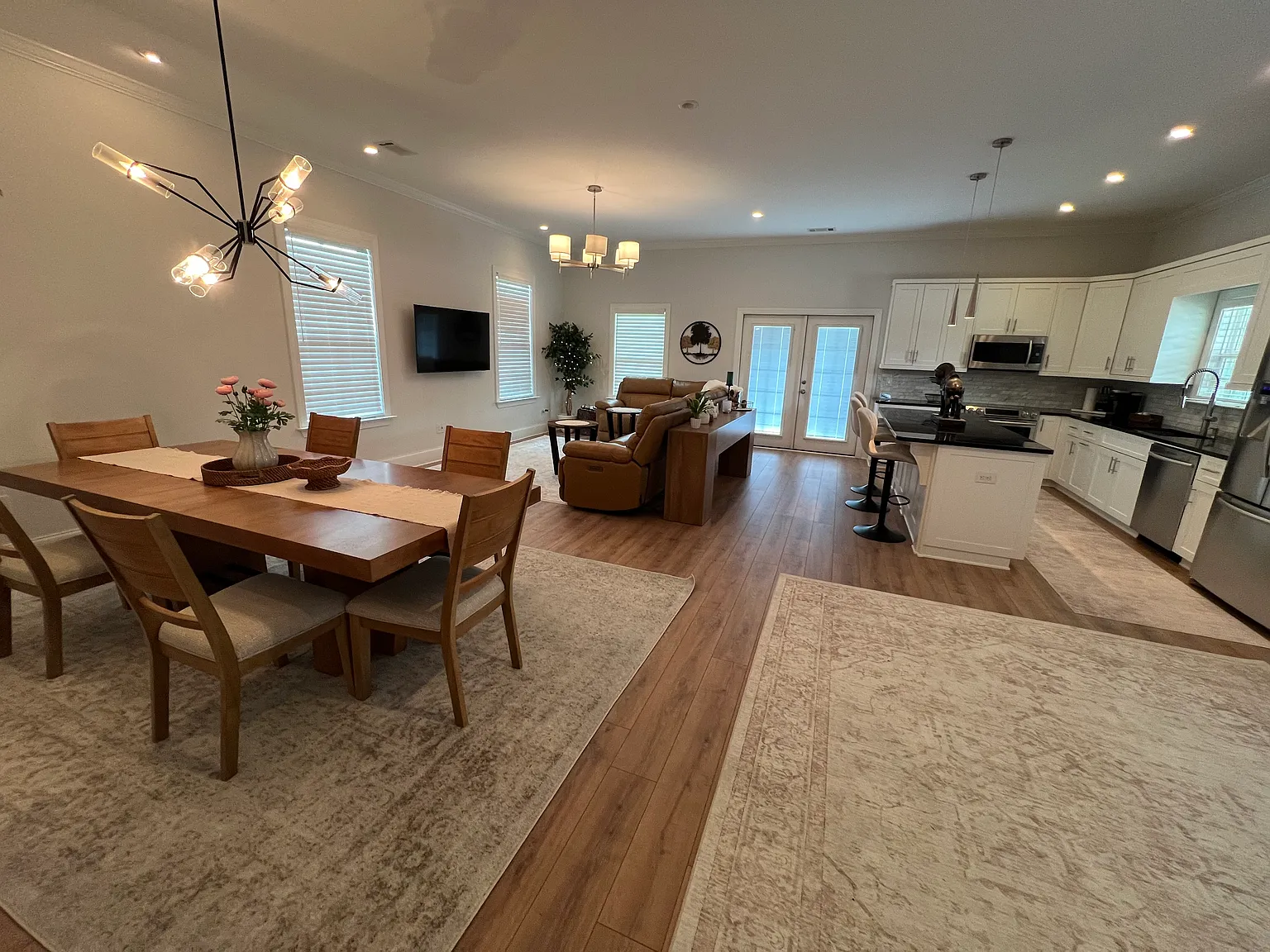 1 bed, 1430 sqft, $3,750 — Photo 2