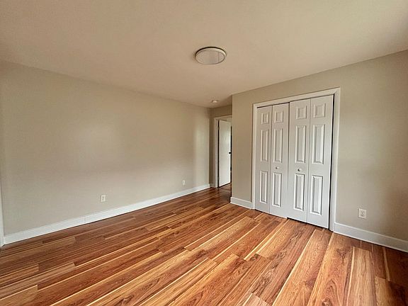 2nd image of 1316 S Westnedge Ave APT 3