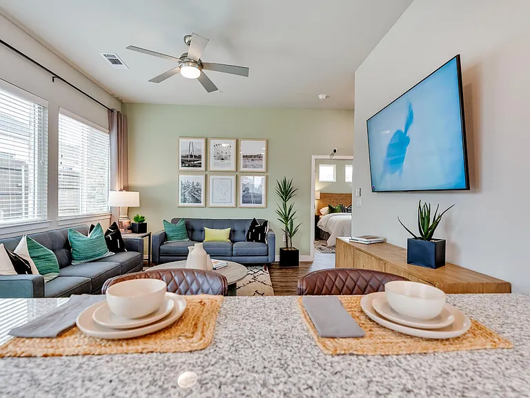 VLux Stoneridge — Photo 59