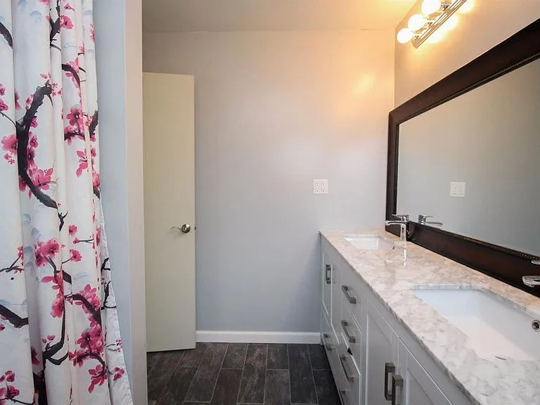 99 Coral Ln — Photo 2