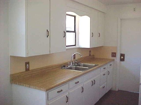 2nd image of 231 E Lauff Ave