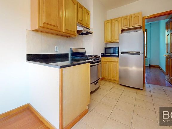 4th image of 20 Spring St APT 12
