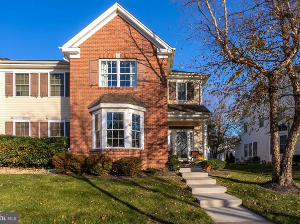 11 Horseshoe Pl, Chesterfield, NJ 08515