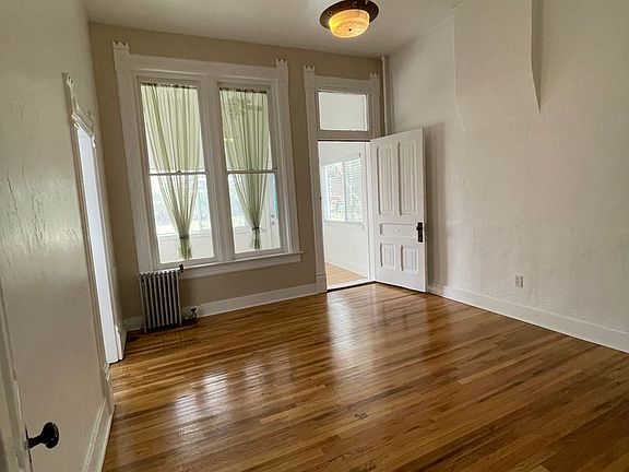 4th image of 815 E 1st Ave APT 3