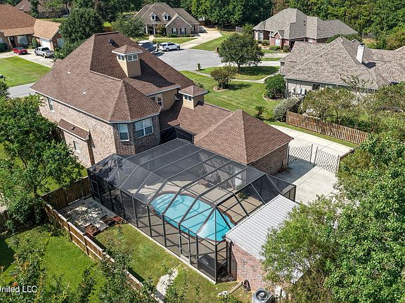 2nd image of 6305 Silverleaf Dr W