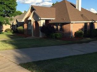 1100 Starling Ct, Burleson, TX 76028