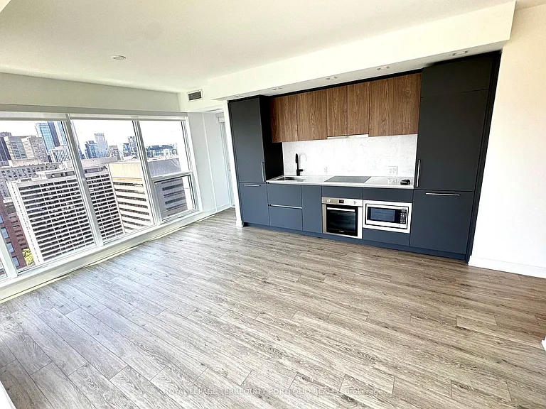 609 Sherbourne St #3102 — Photo 2