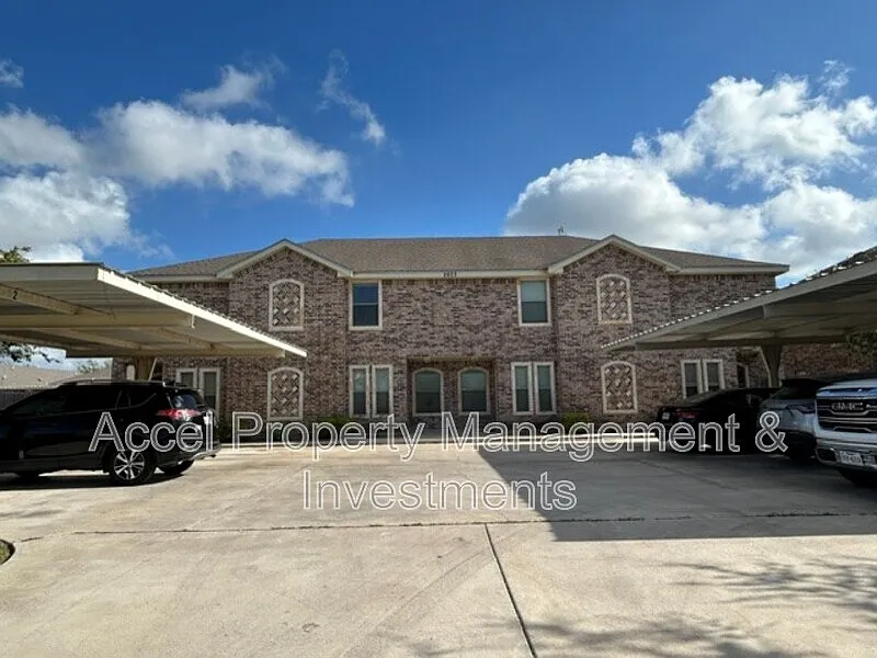 2603 E Eisenhower Ave #2