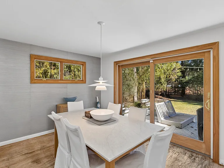 27 Montauk Ave — Photo 9