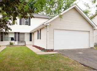 1078 Pheasant Run Ln, Aurora, IL 60504