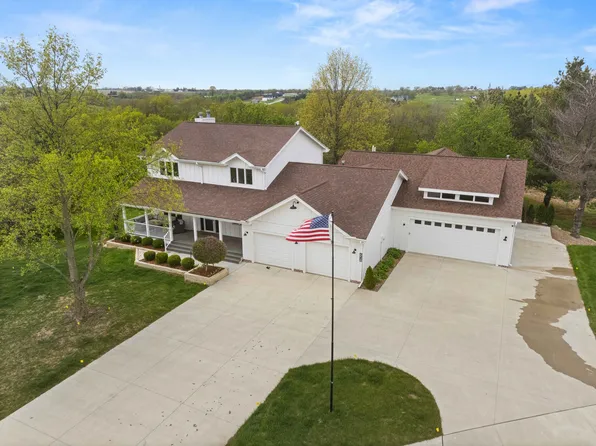 654 Richland Ct, Van Meter, IA 50261