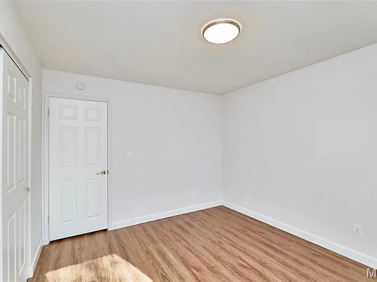 415 Trail Grove Ct — Photo 28