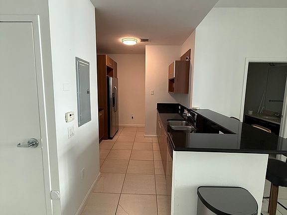 2nd image of 410 Evernia St APT 326
