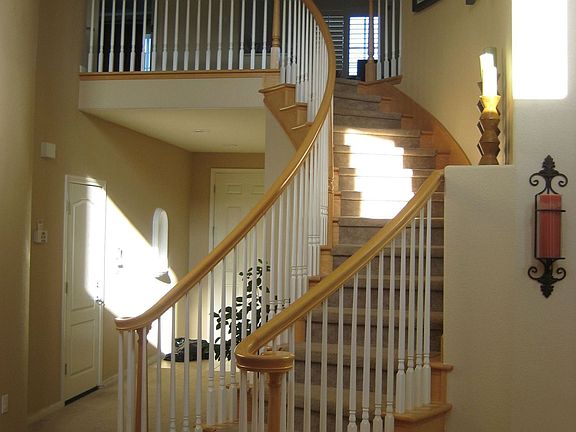 4th image of 861 Mulberry Pl