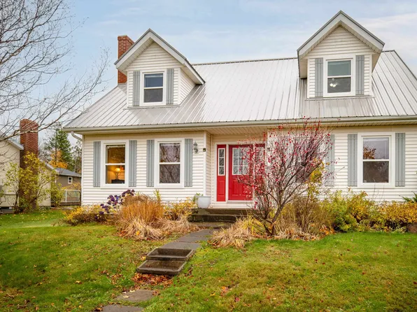 14 Saint Catherines Ave, Stratford, PE C1B 1A5