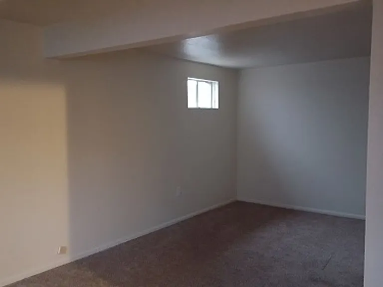 1506 Yount St — Photo 7