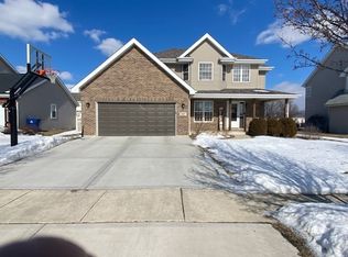 387 Woodbury Bnd, Beecher, IL 60401