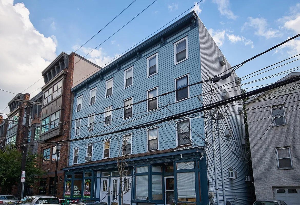 133 Morris Street F2L