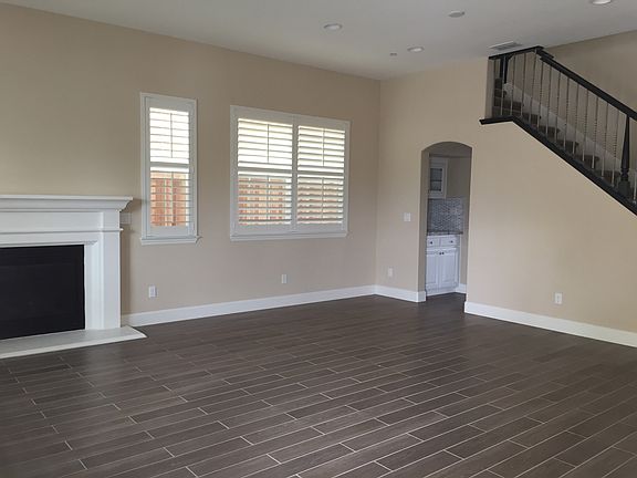 3rd image of 1851 Worthington Cir