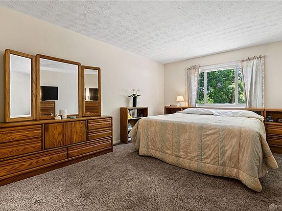 4th image of 6935 Paragon Rd