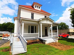 925 Green St NE, Gainesville, GA 30501