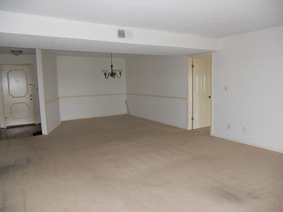 3rd image of 1100 Beacon Pkwy E #302V