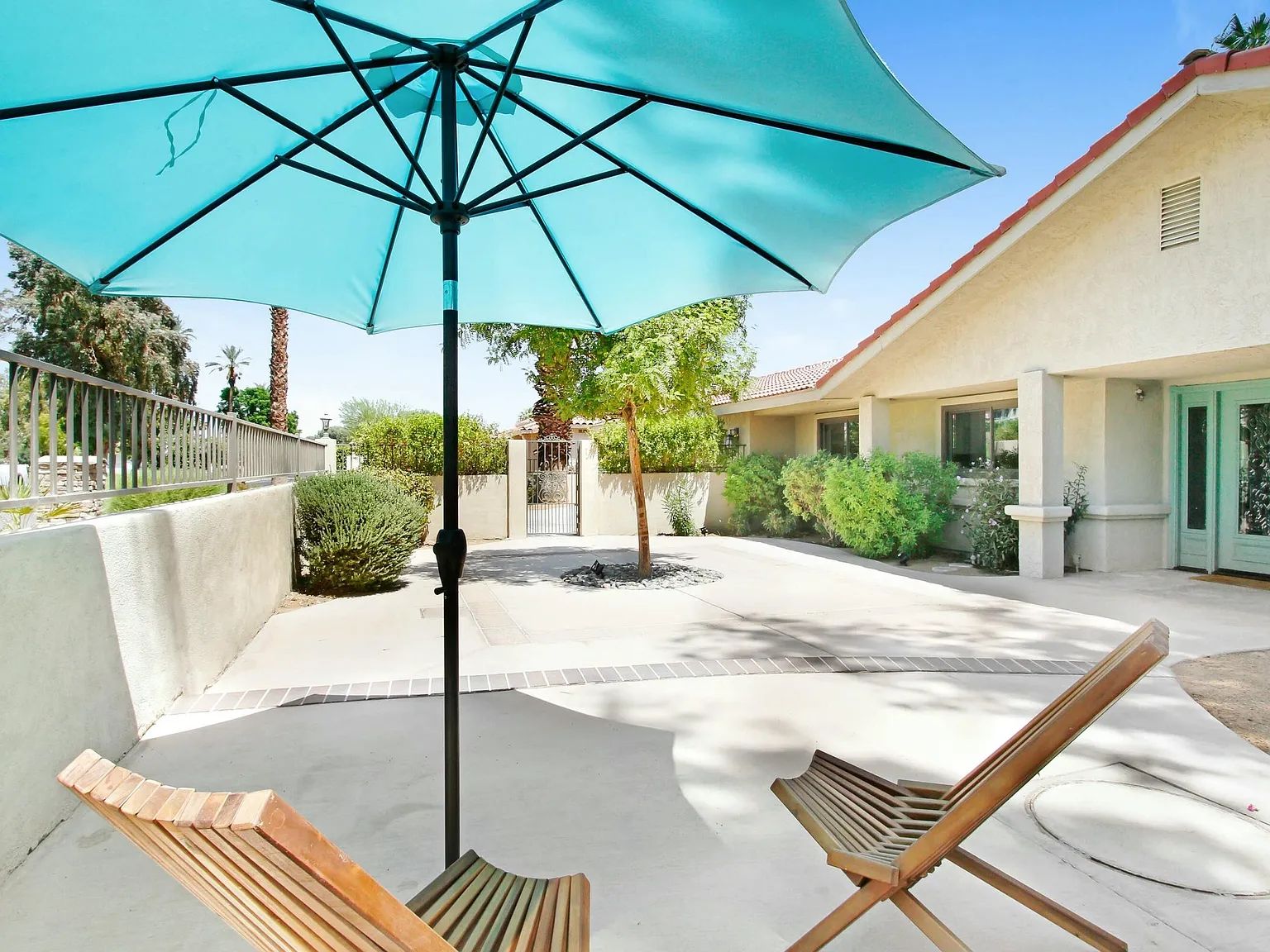 3 bed, 2096 sqft, $5,200 — Photo 3