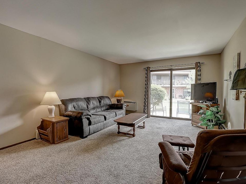 1st image of 8510 W Waterford Ave APT 3