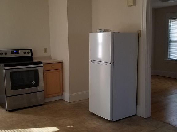 Kitchen appliances.