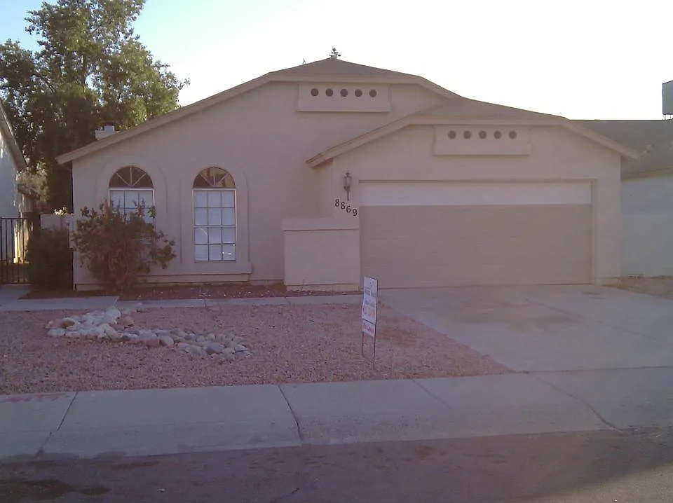 8869 W Greenbrian Dr