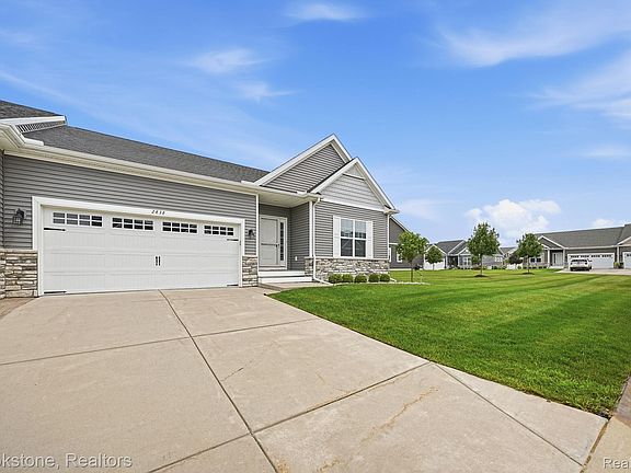 3rd image of 2838 Blue Sky Dr #42