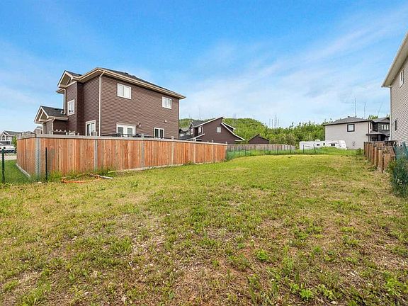 3rd image of 125 Pearson Dr