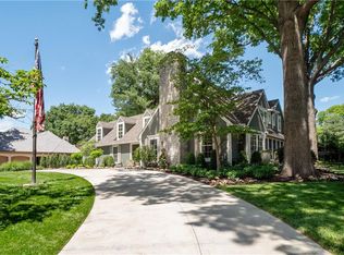 6449 Verona Rd, Mission Hills, KS 66208