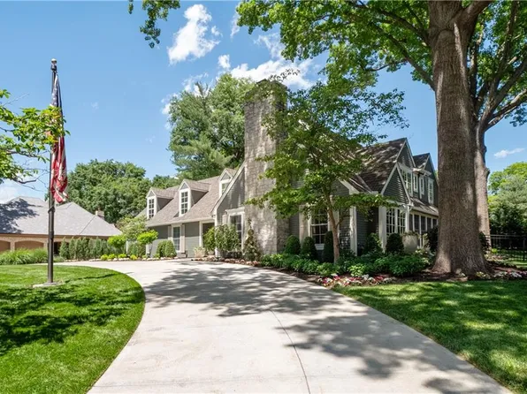 6449 Verona Rd, Mission Hills, KS 66208