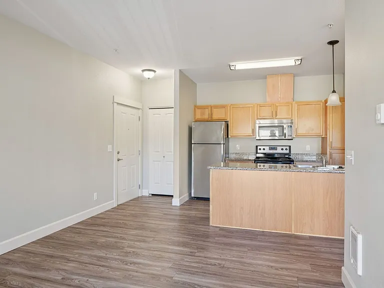 Aspen Grove Apartments — Photo 16
