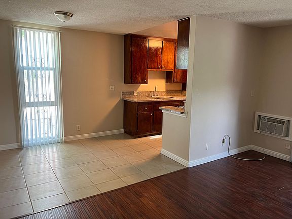 3rd image of 3838 W 8th St APT 1