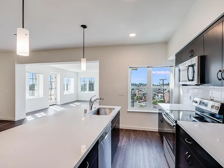 4690 Tompkins Ave — Photo 17