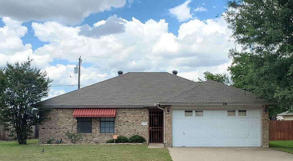 1st image of 1409 Waterford Dr