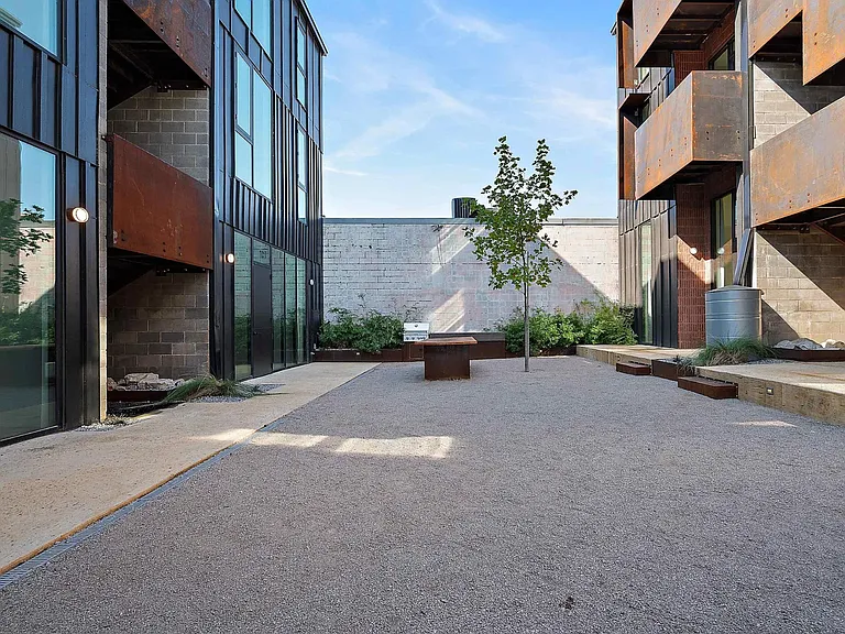 2323 2nd Ave S #1C — Photo 36